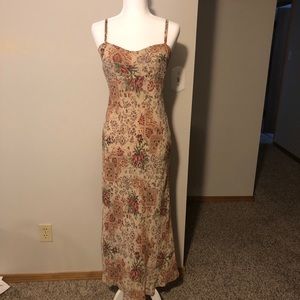 Floral sleeveless dress